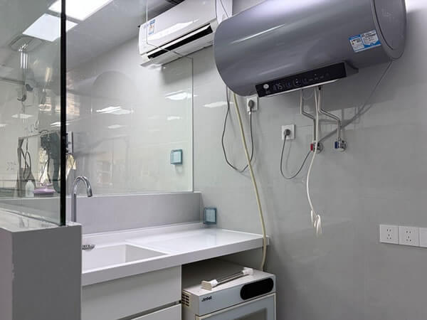 顺顺宠屋猫猫洗护区